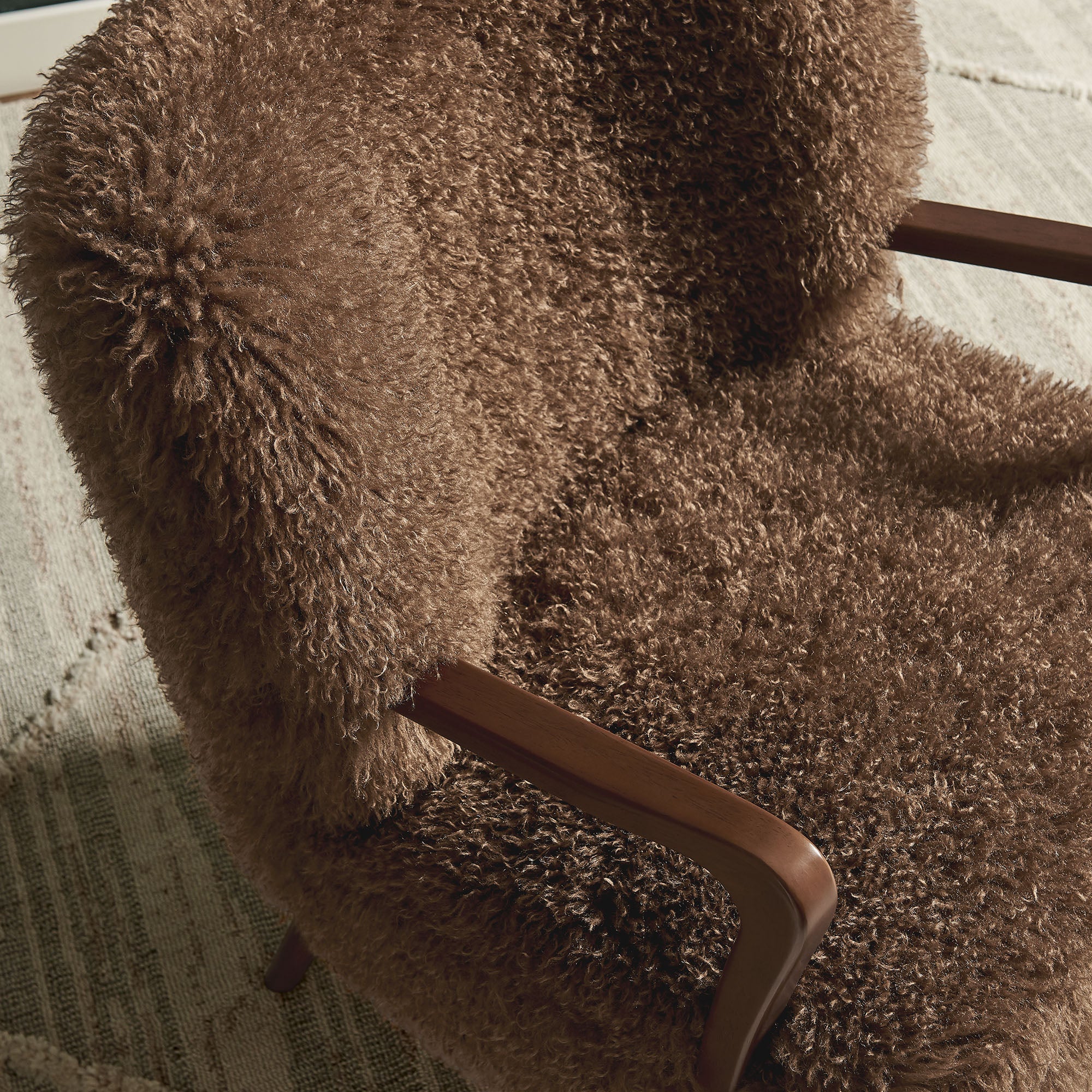 28 Inch Mid-Century Modern Faux High-Pile Shearling Accent Armchair with Wood Frame - Image 11