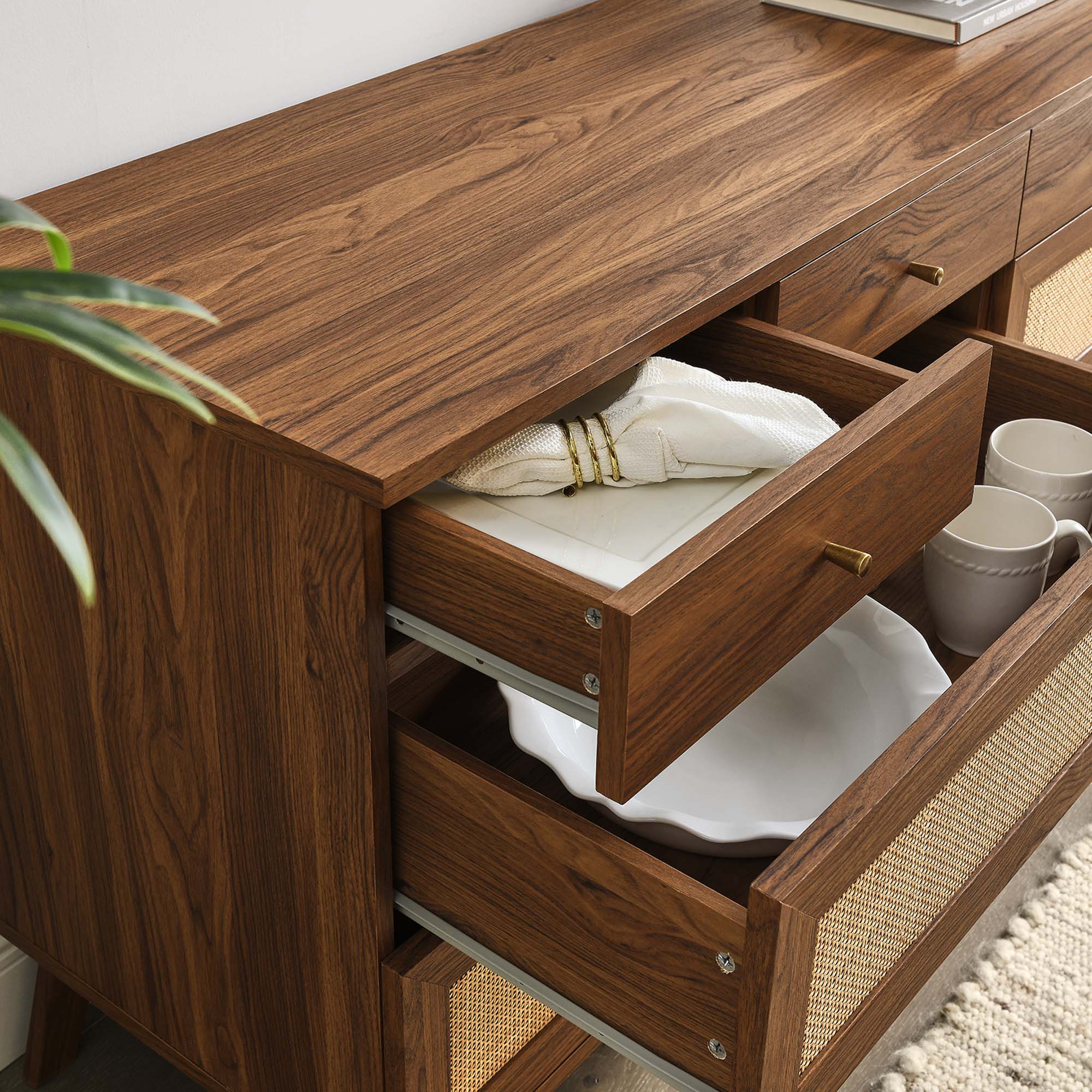 30" Natural Rattan 8-Drawer Bedroom Dresser - Image 11