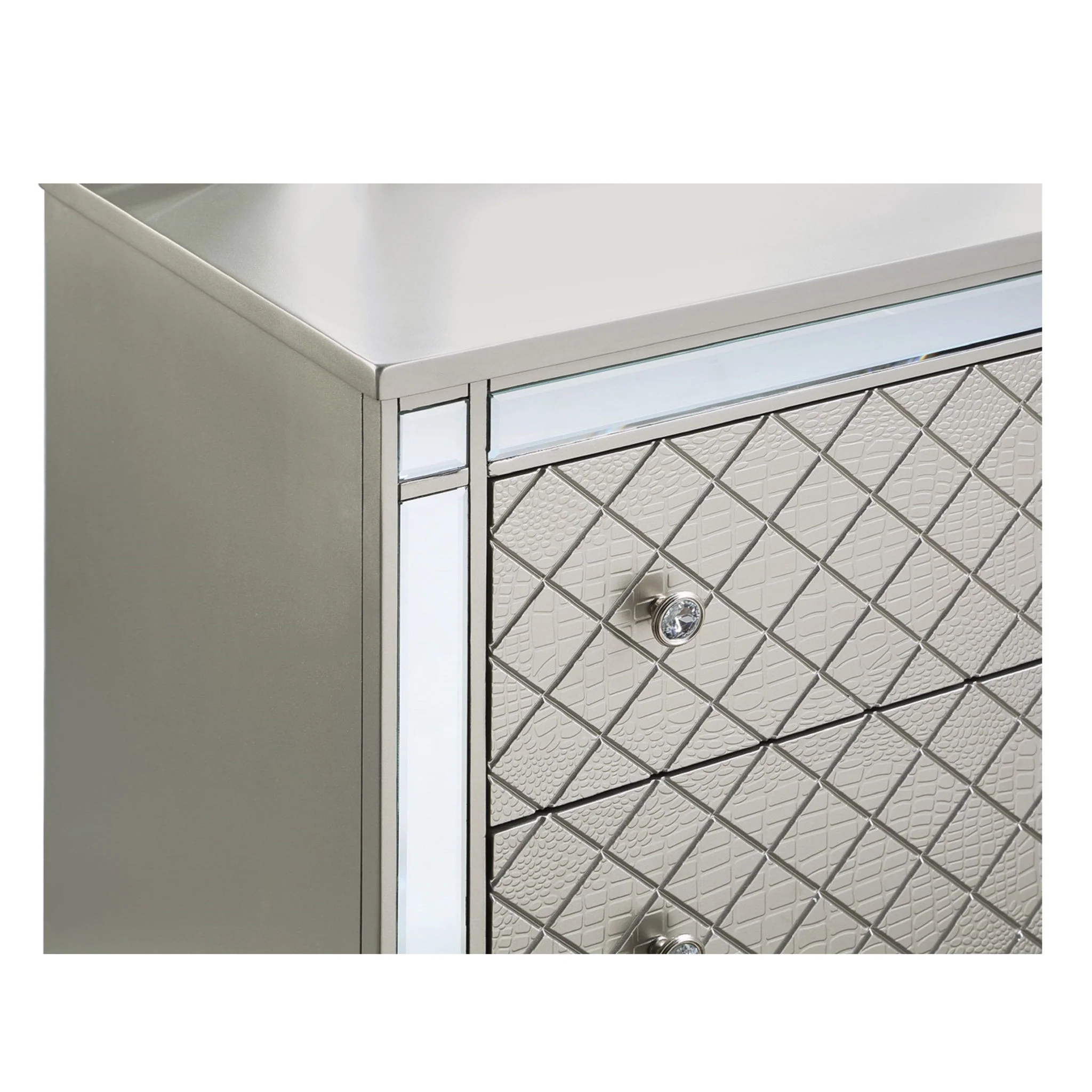 5 Drawer Bedroom Chest With Diamond Patterned Fronts - Silver - Image 6