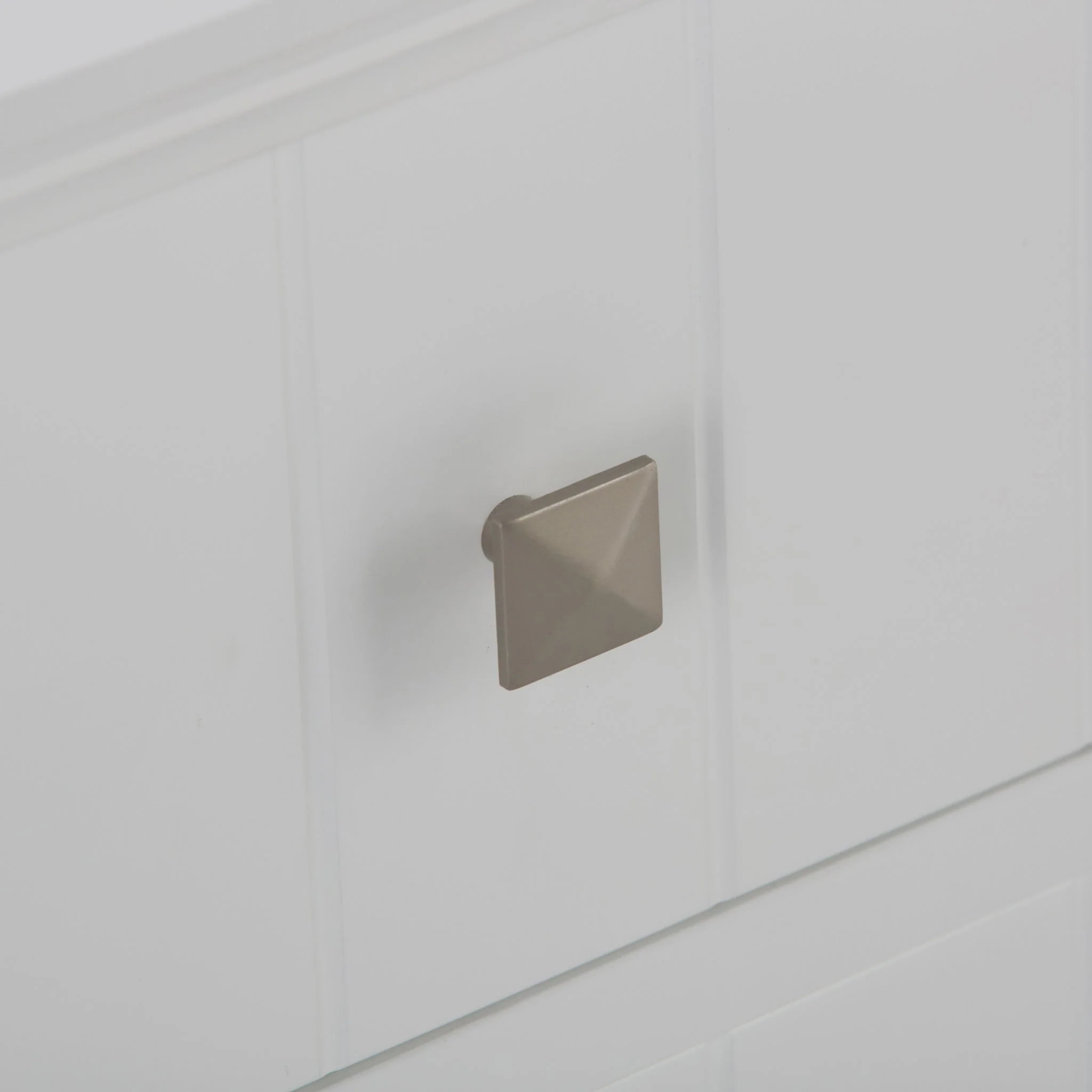 Acadian - 4 Drawer Floor Storage Cabinet - Pure White - Image 9
