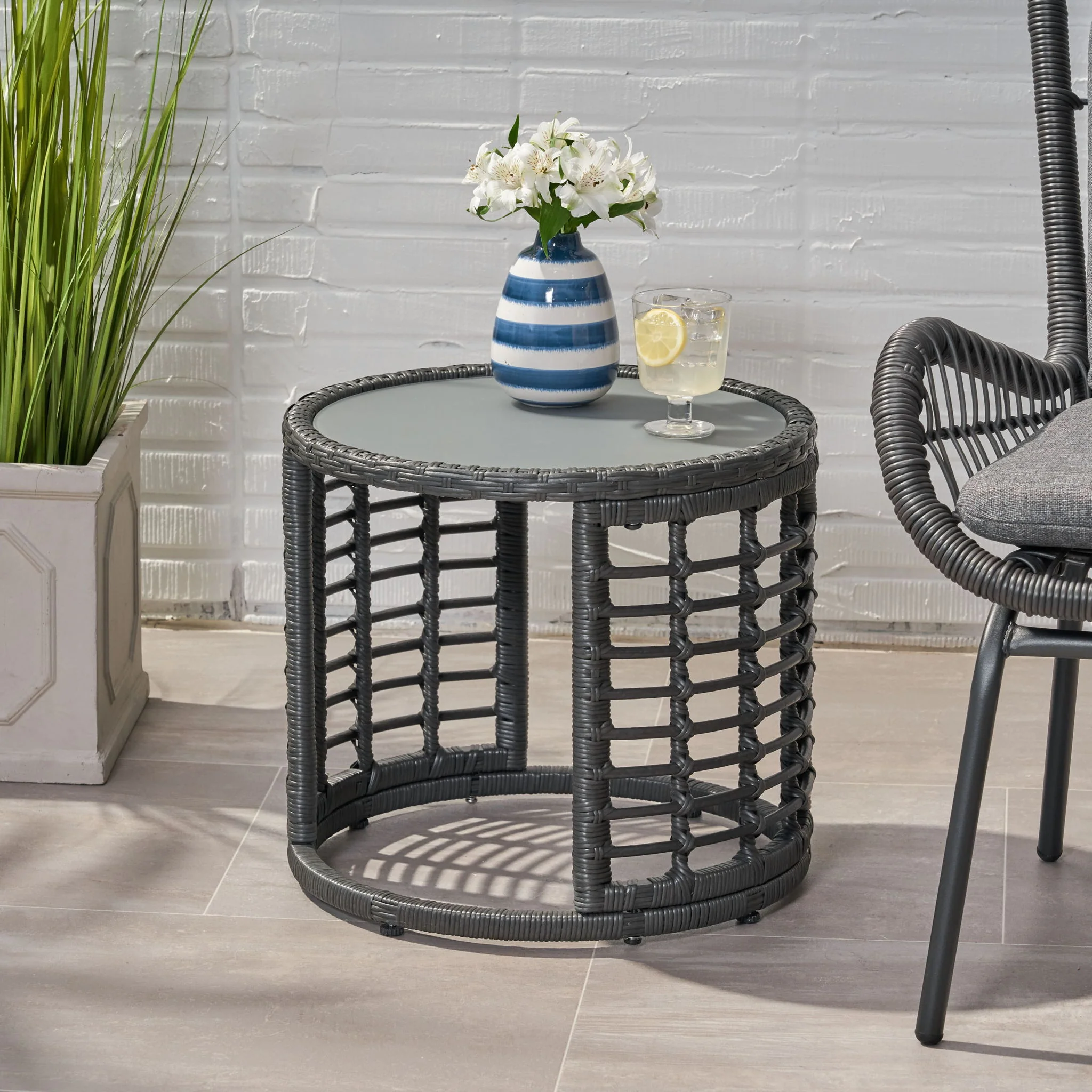 Achill - Outdoor Modern Boho Wicker Side Table With Glass Top - Gray - Image 5