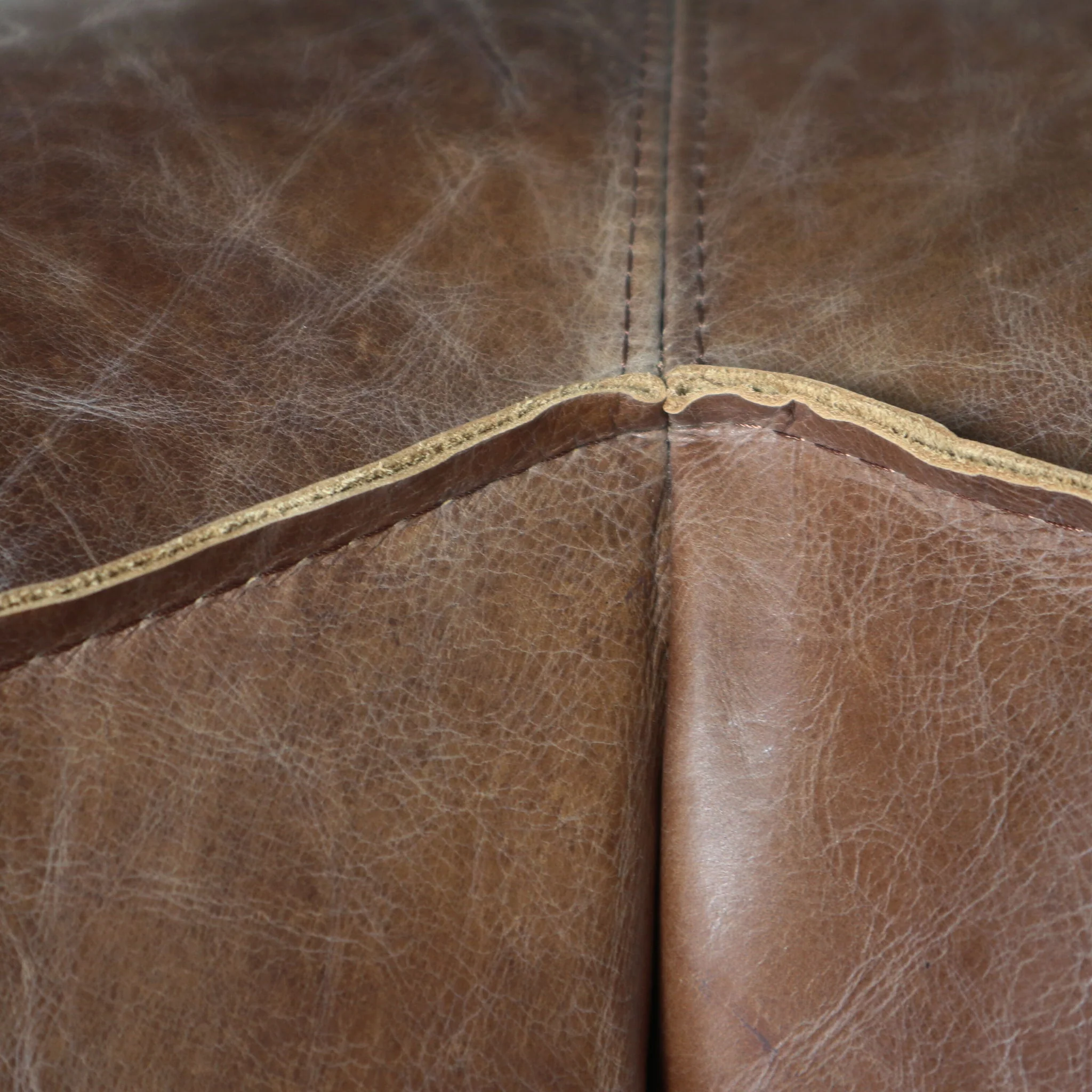 Brancaster - Grain Leather Sofa - Brown - Image 3