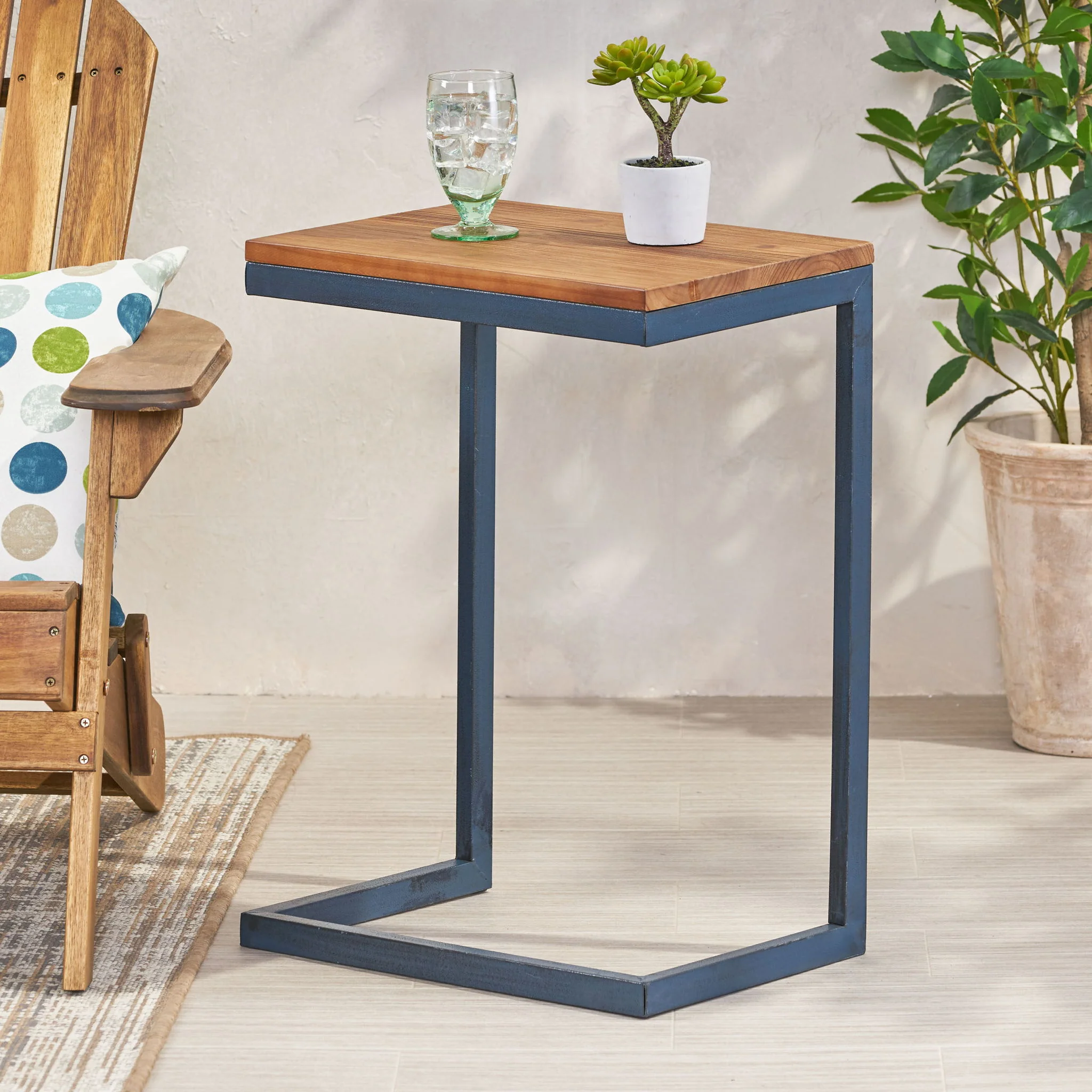 C Shaped End Table With Iron Base And Fir Wood To - Image 3