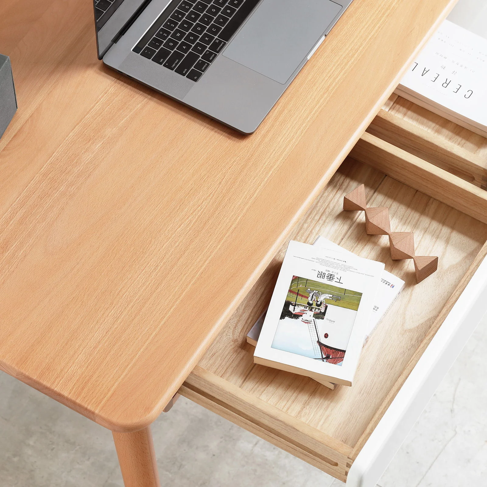Computer Desk Large Size Office Desk With 2 Drawers, Modern Simple Style PC Table With Gap Design For Home Office - White / Gray - Image 4