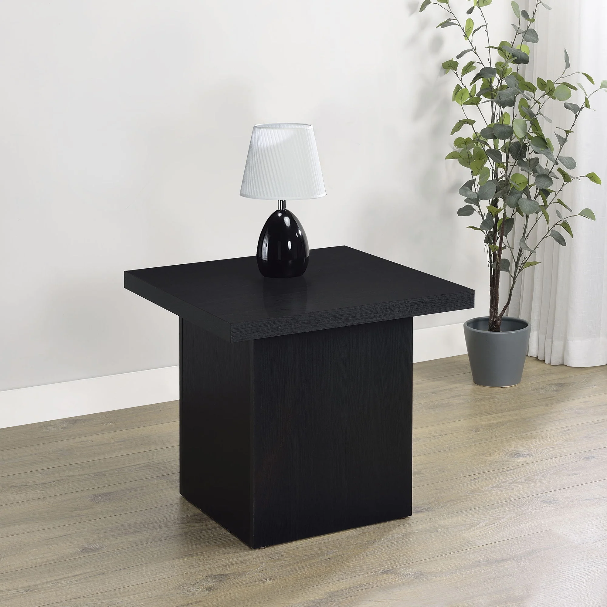 Exeter - Square Table - Image 13