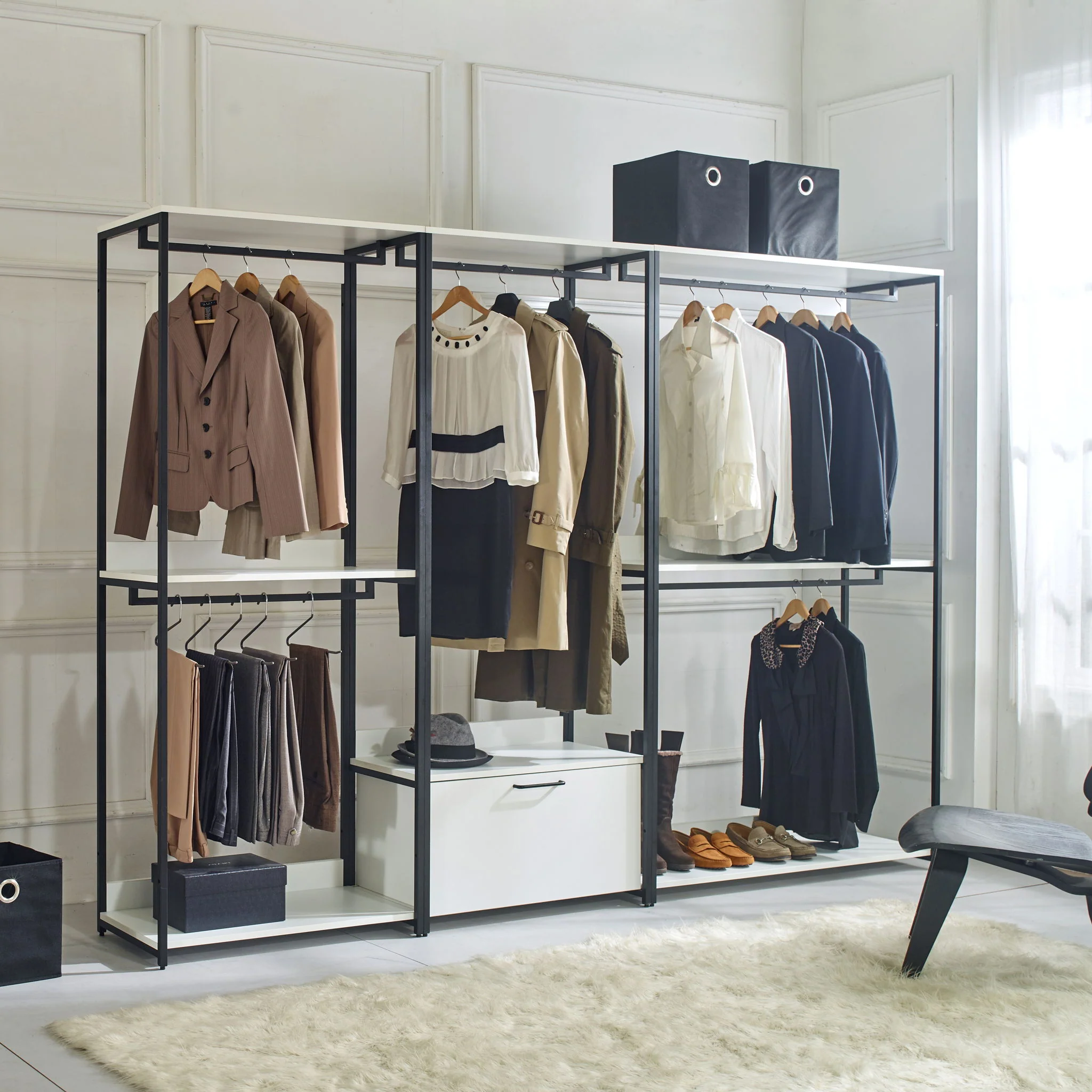 Fiona - Walk In Closet With Shelves - Image 14