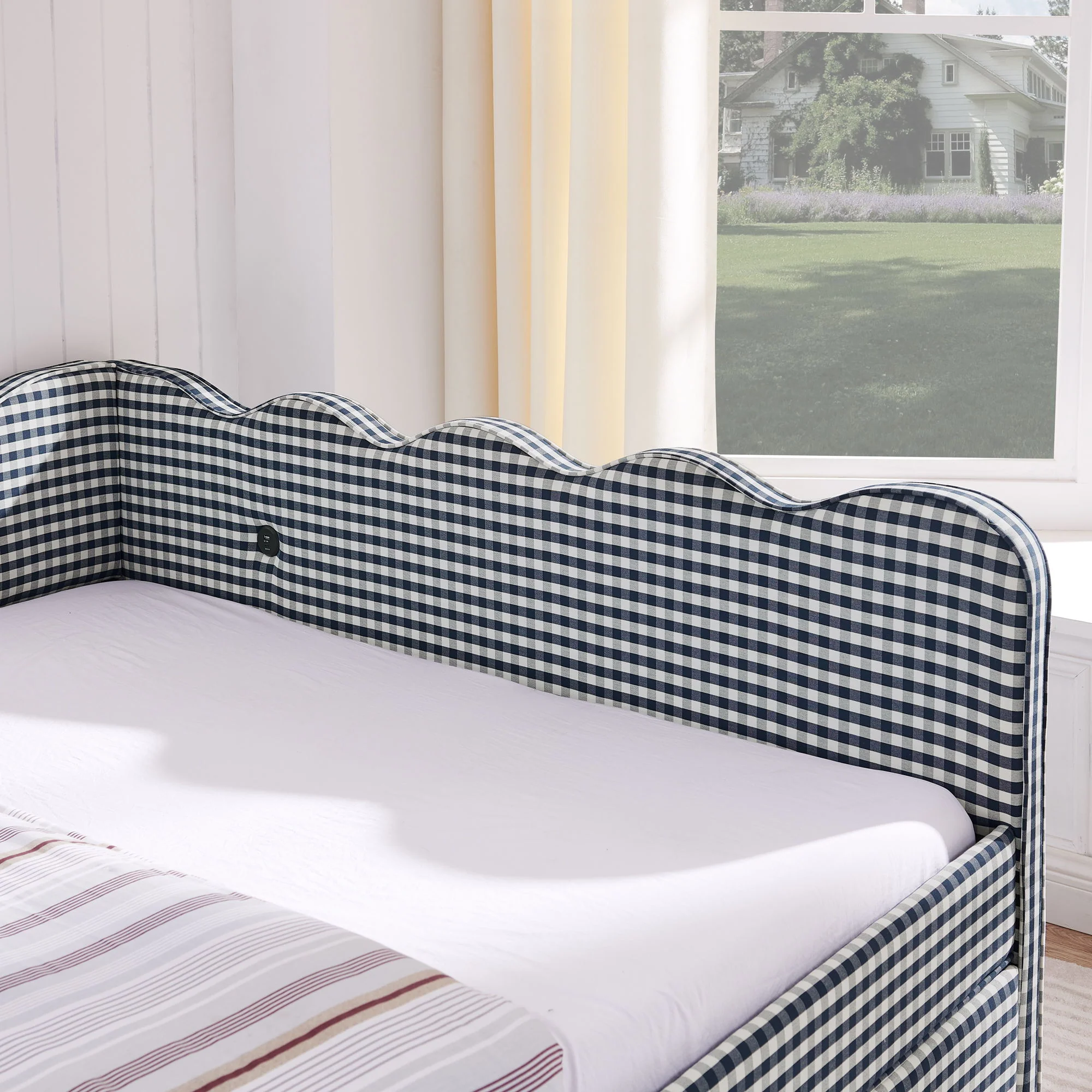 Gingham Daybed With USB Charging Port, Wave-Shaped Design - Image 51