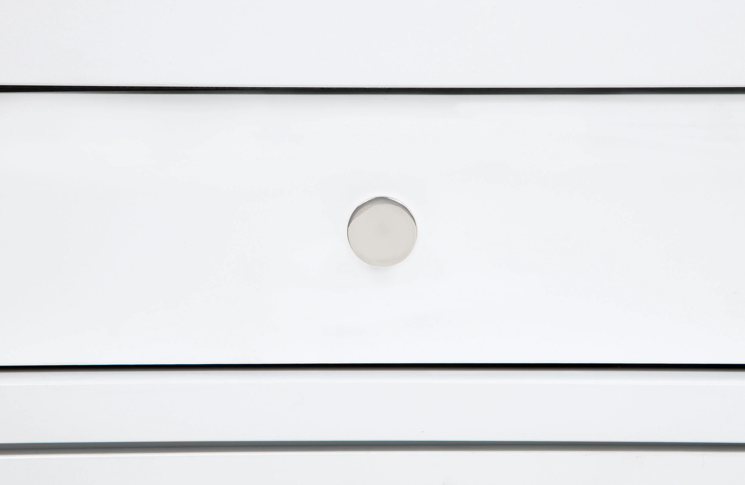 Gracemont 8-Drawer Bedroom Dresser Cabinet White - Image 11