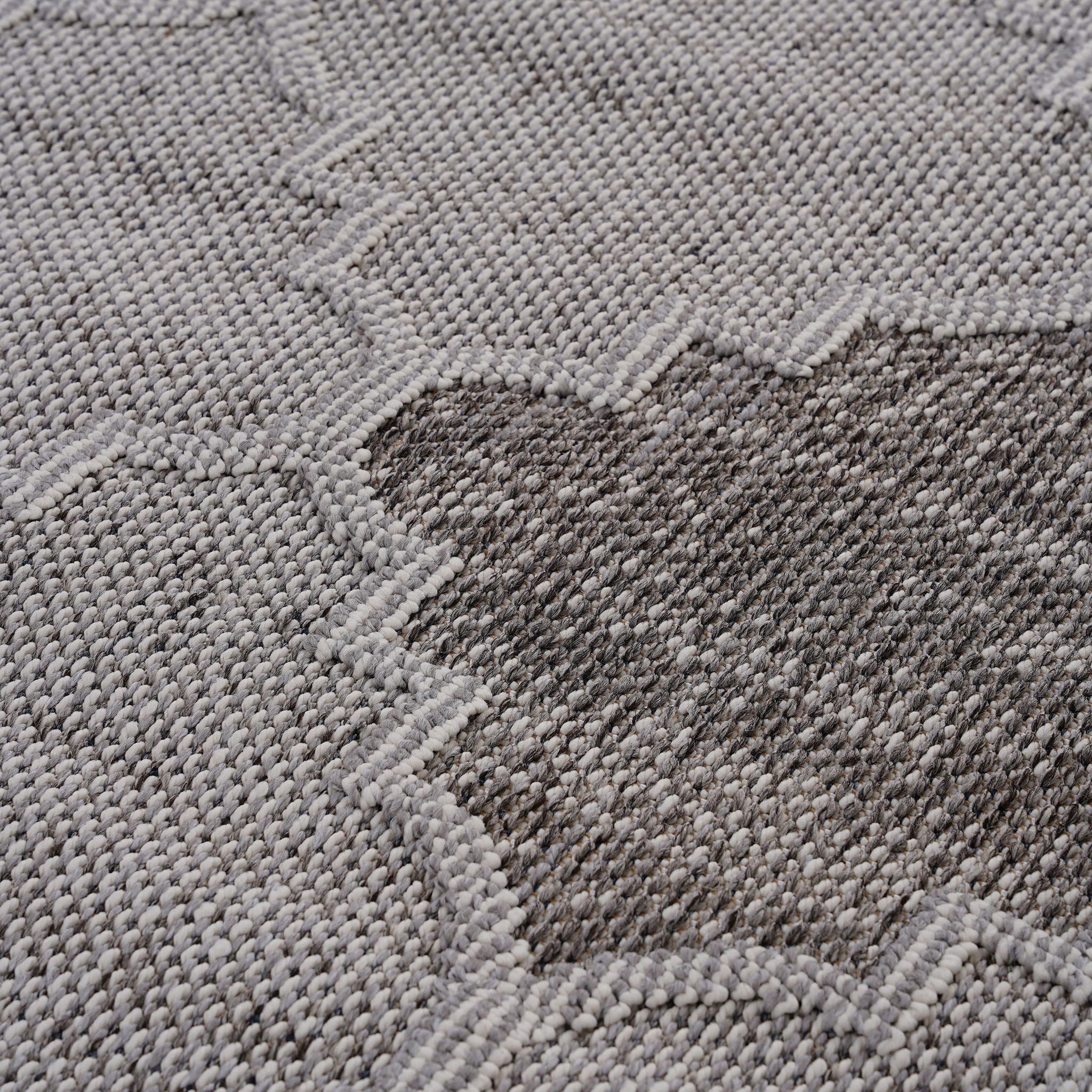 Guros - 6' X 9' Trellis Indoor / Outdoor Area Rug - White / Gray - Image 6