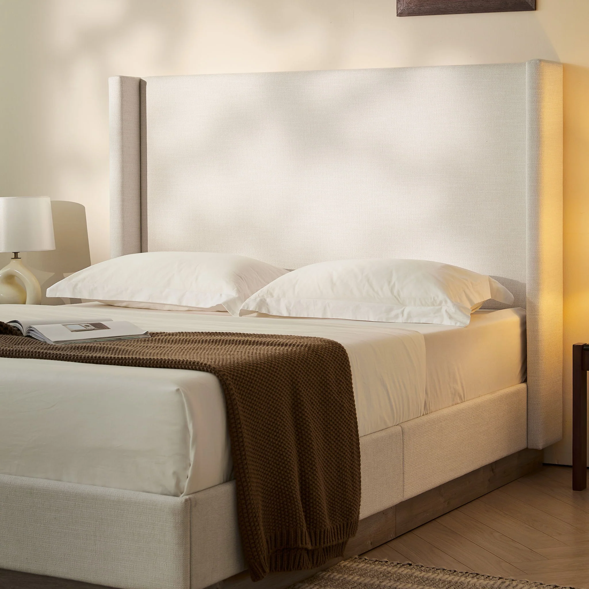 Hosford - Minimalist Upholstered Wingback Bed - Image 3