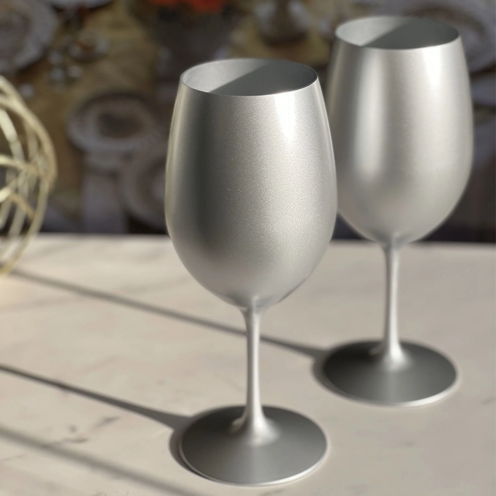 Leadingware Tritan Hammer Plastic Wine Glasses (Set of 4) - Image 3