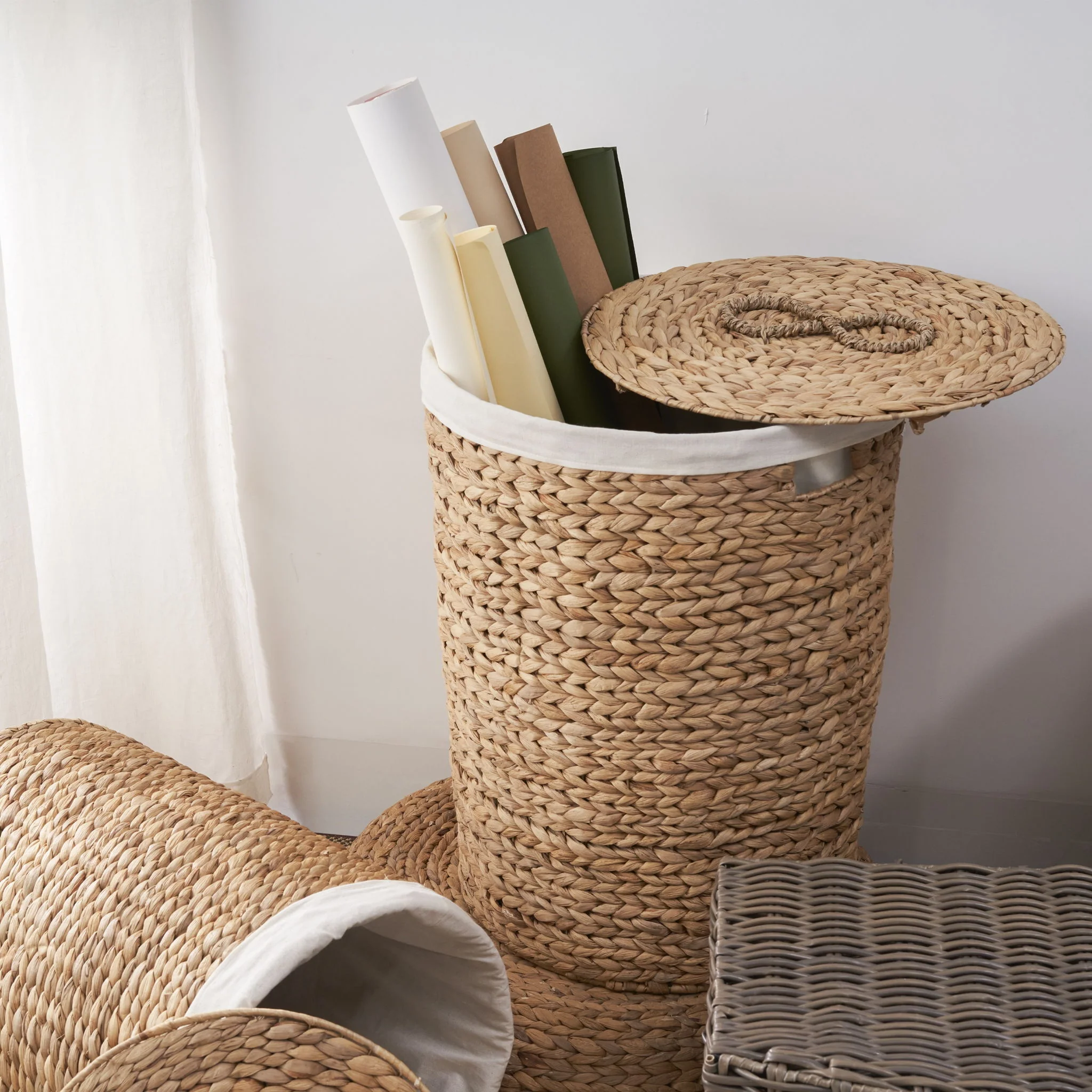 Ludmilla Round Tall Water Hyacinth Woven Wicker Laundry Hamper With Lid - For Clothes, Toys And Book Storage With Removable Liner - 18" X 18" X 23" - Natural Brown - Image 2