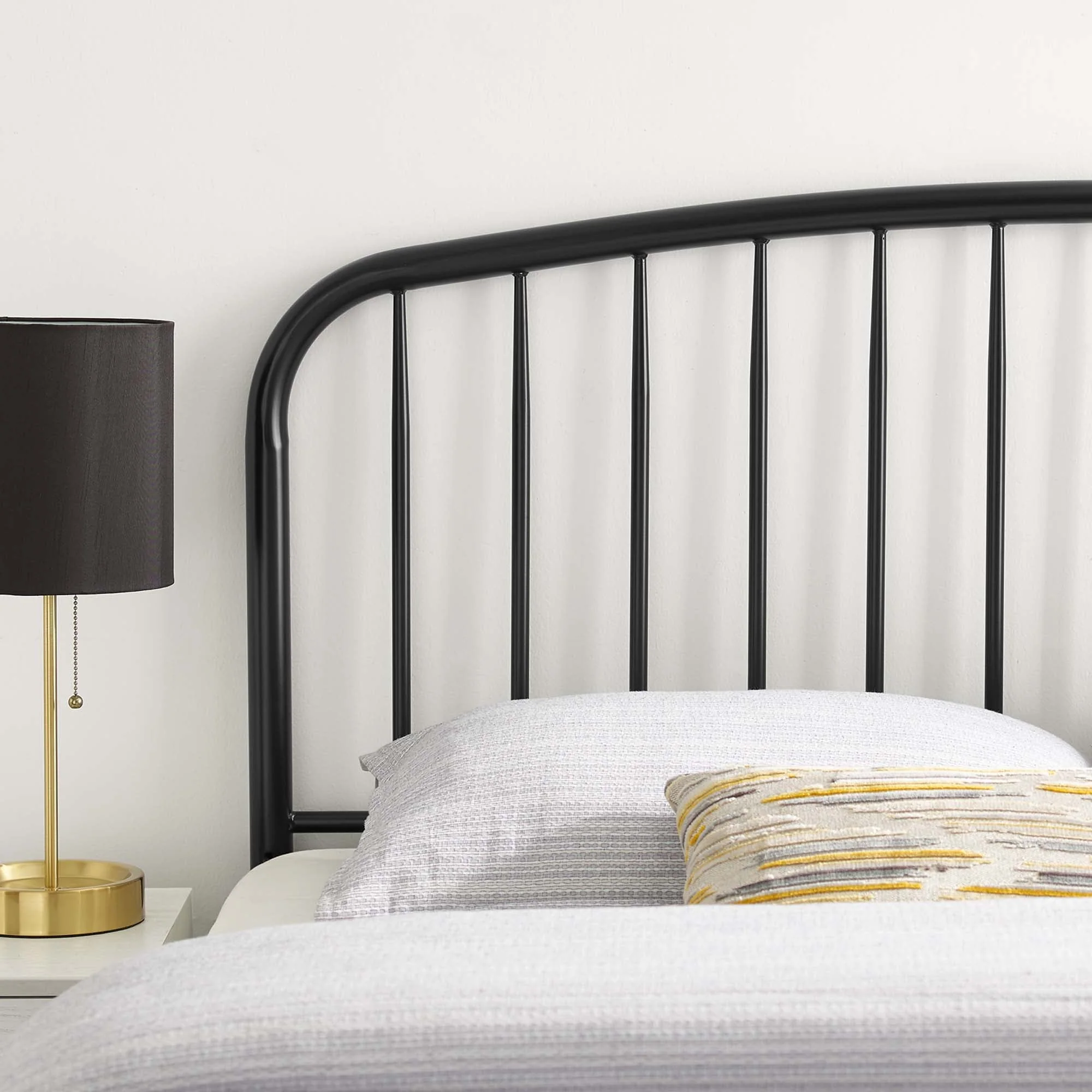 Metal Headboard with Arched Spindle Design - Image 4
