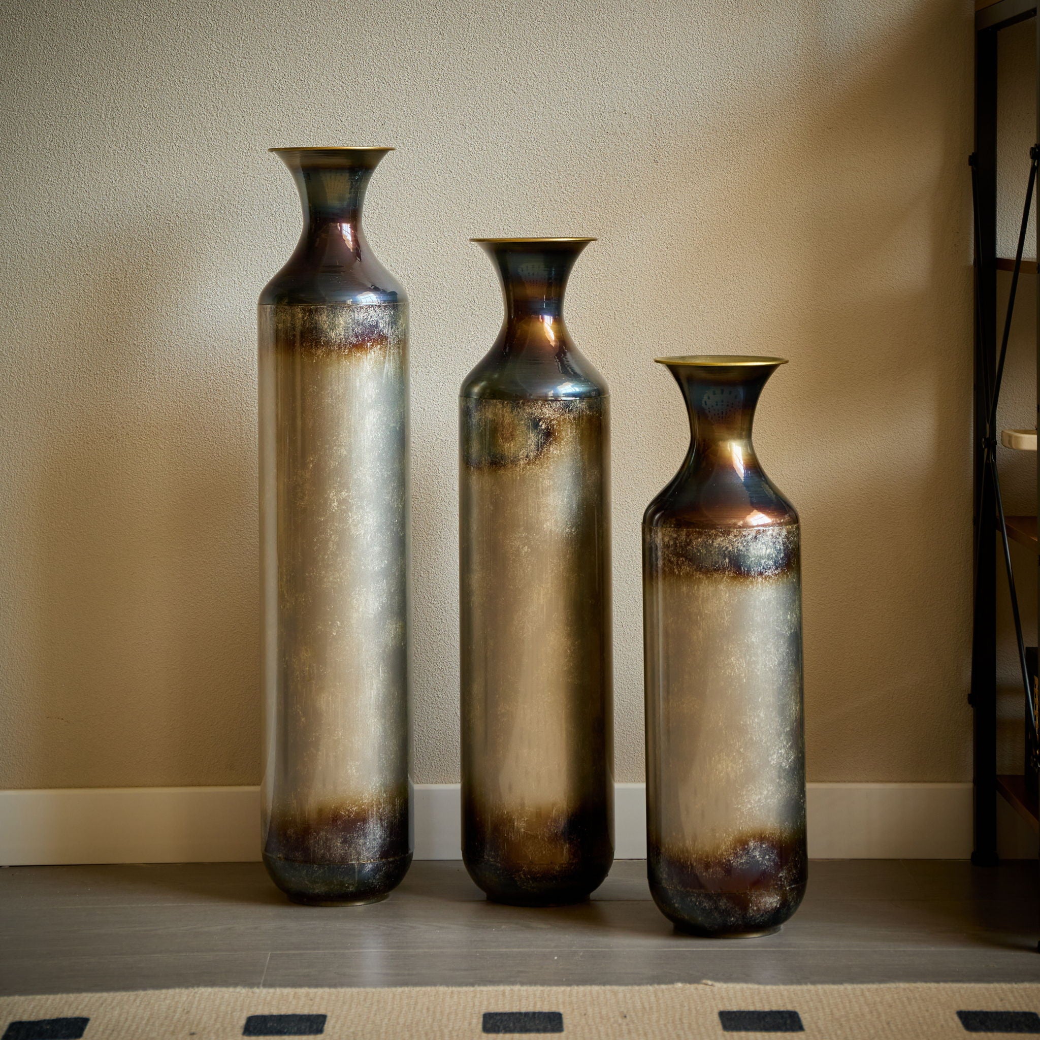 Modern Droplet Shaped Floor Vase Set, Glazed Metal Decorative Vases 3 Piece Home Accent For Living Room - Gold / White - Image 5