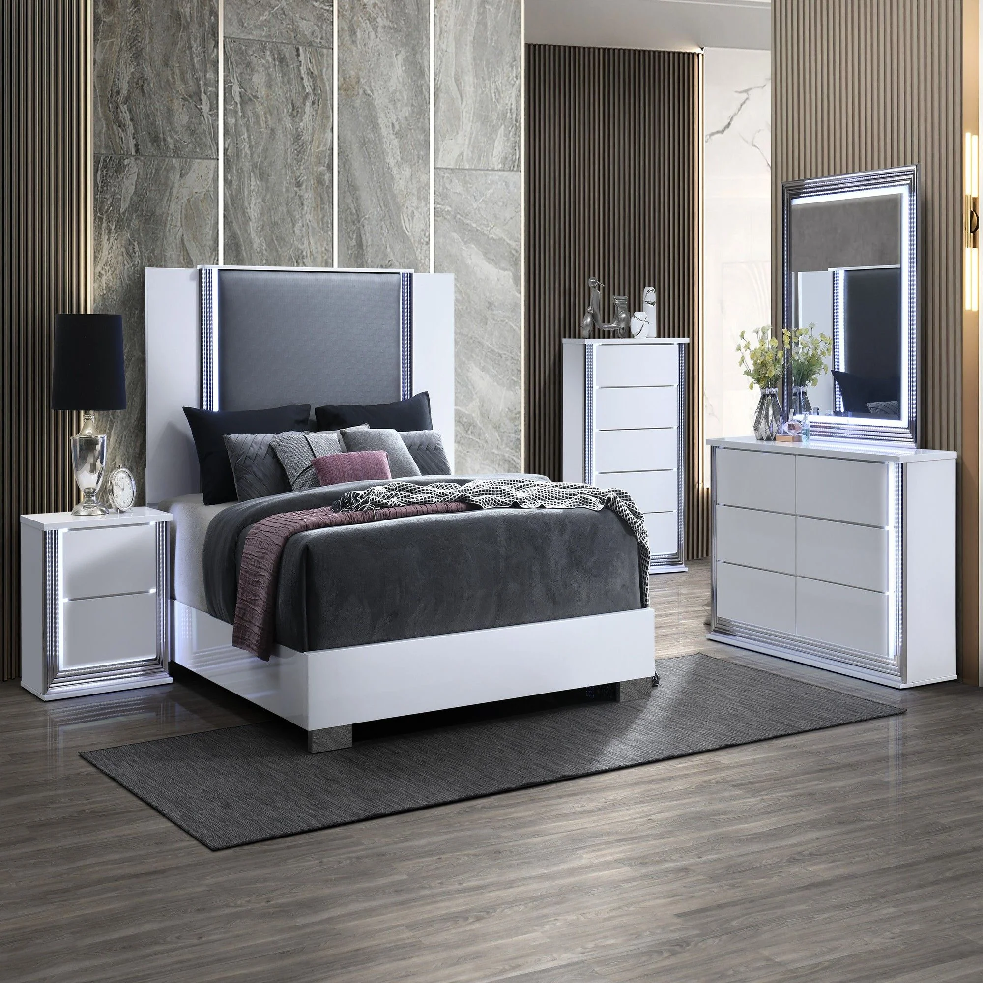 Moon - Smooth Mirror With LED - White - Image 4