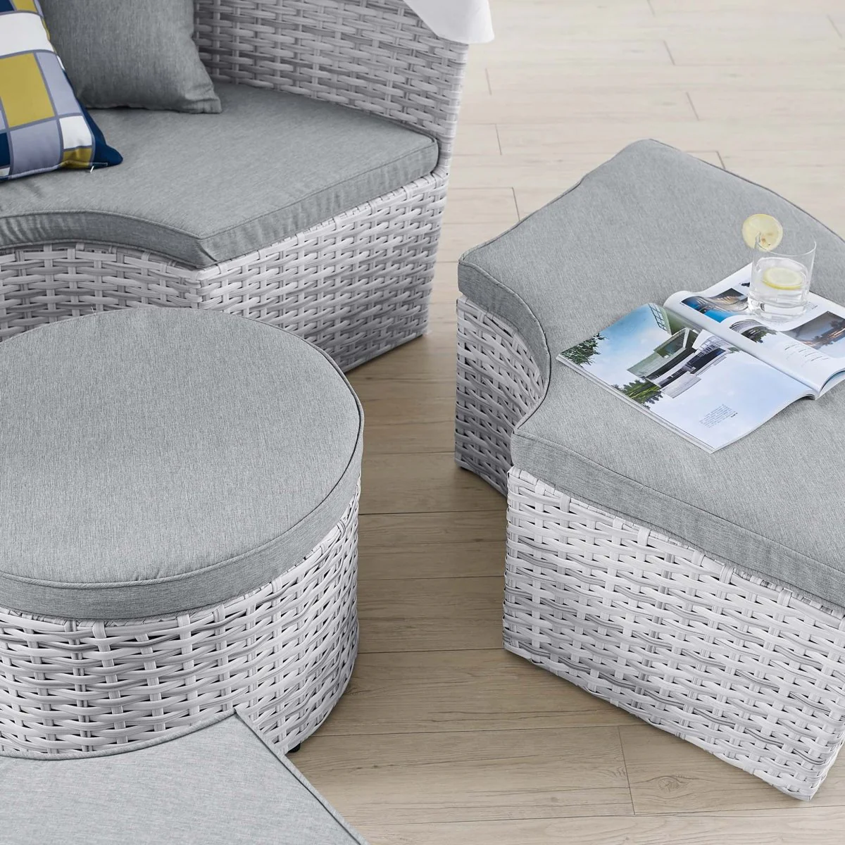 Outdoor Rattan Daybed with Canopy - Patio Wicker Lounger for Garden and Poolside Relax - Image 20