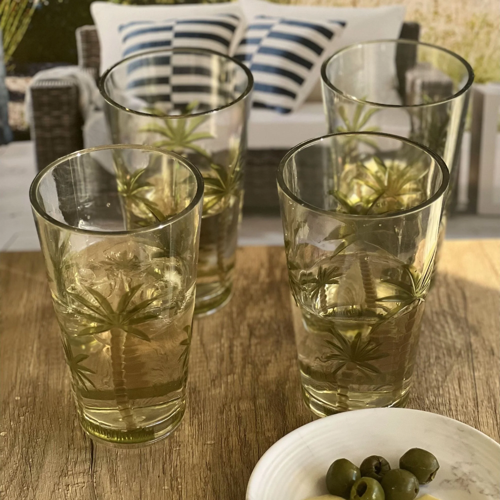 Palm Tree Design Acrylic Hi Ball Glasses Plastic, Bpa Free (Set of 4), 20Oz - Clear - Image 2