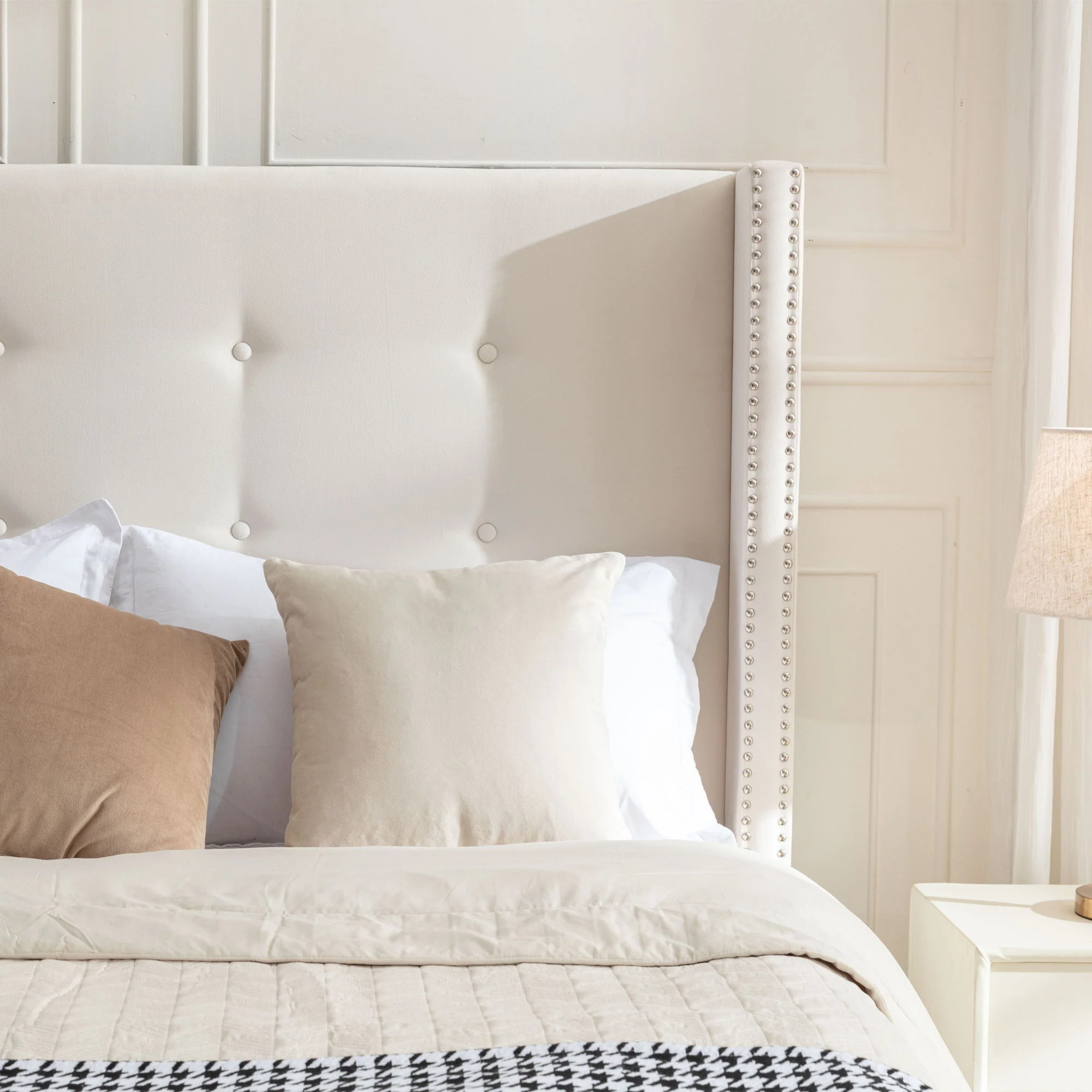 Peyton - Upholstered Bed With 54" High Headboard, Traditional Hand Buttoned Tufting - Image 34