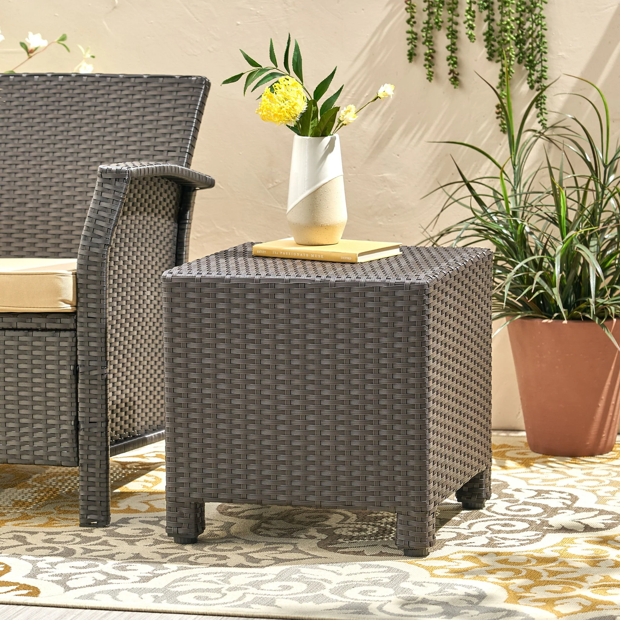 Puerta - Minimalist Style Accent Table - Image 14