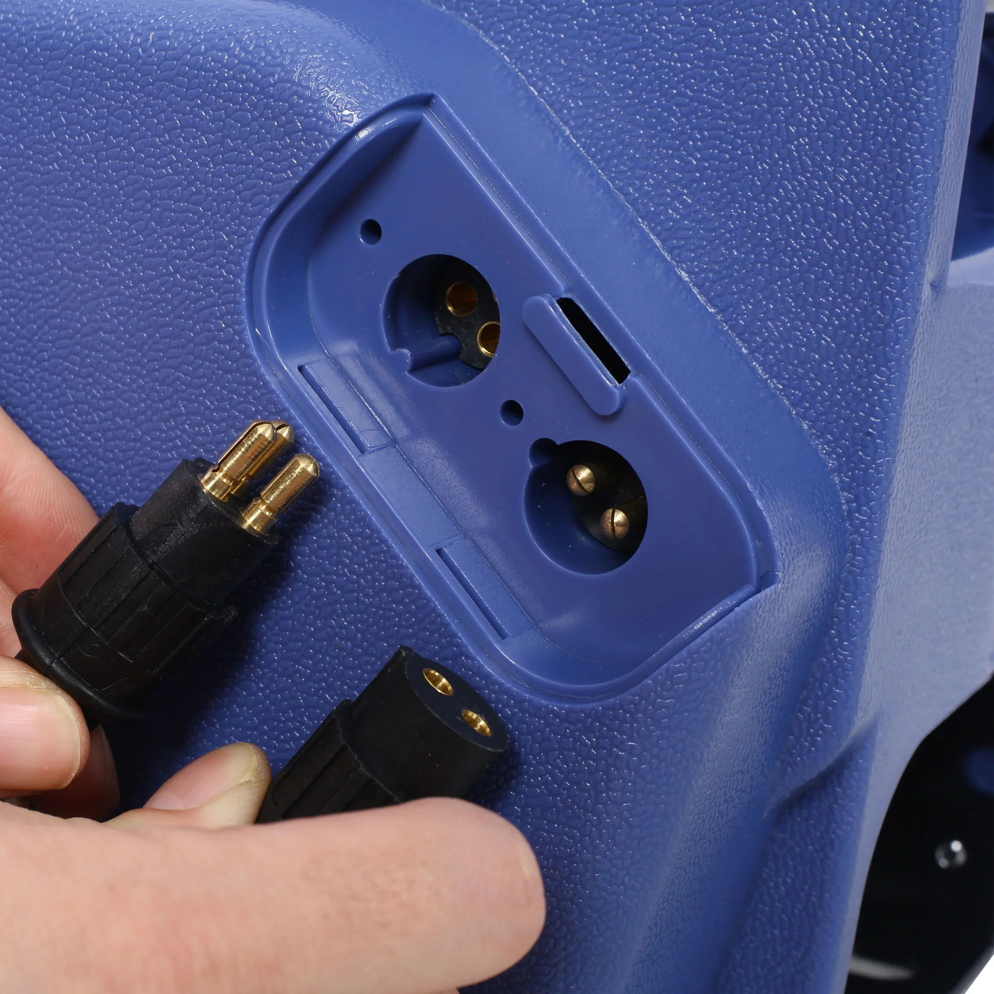 Reversible 12V Electric Trailer Winch For Boats Up To 6000 Lbs With Synthetic Rope And Extra Pulley Hook - Blue - Image 9