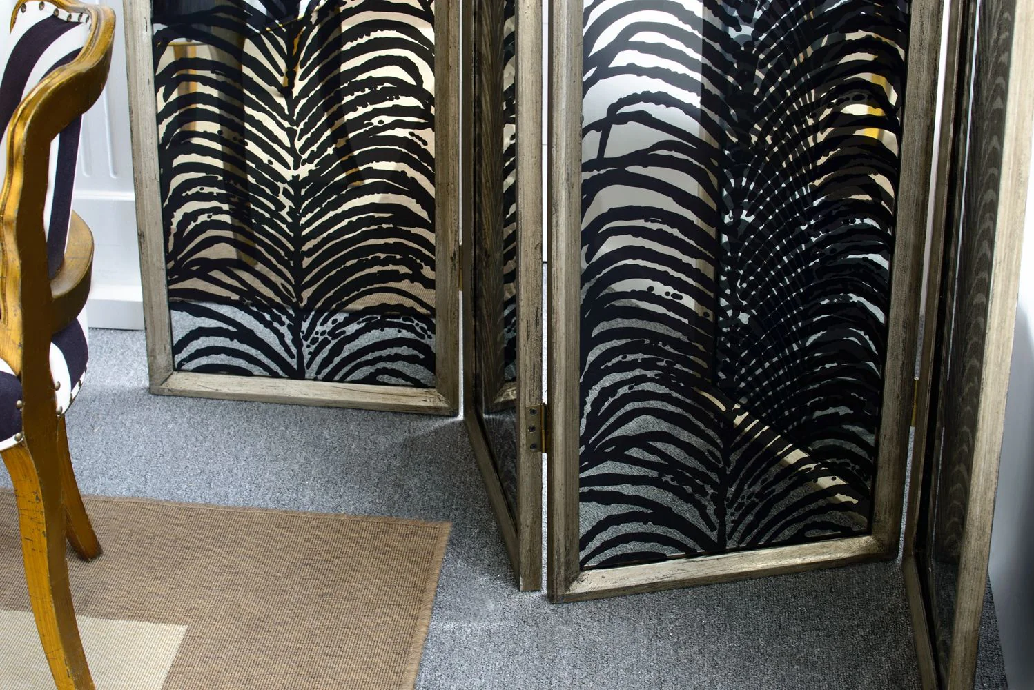 Room Divider, Herero 4 Panel Decorative Screen - Black - Image 3