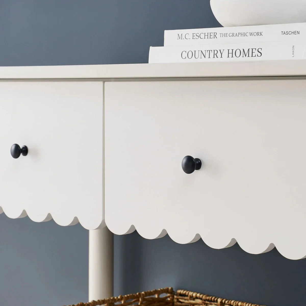 Scalloped Console Table with 3 Drawers and Shelf – 48 Inch - Image 24
