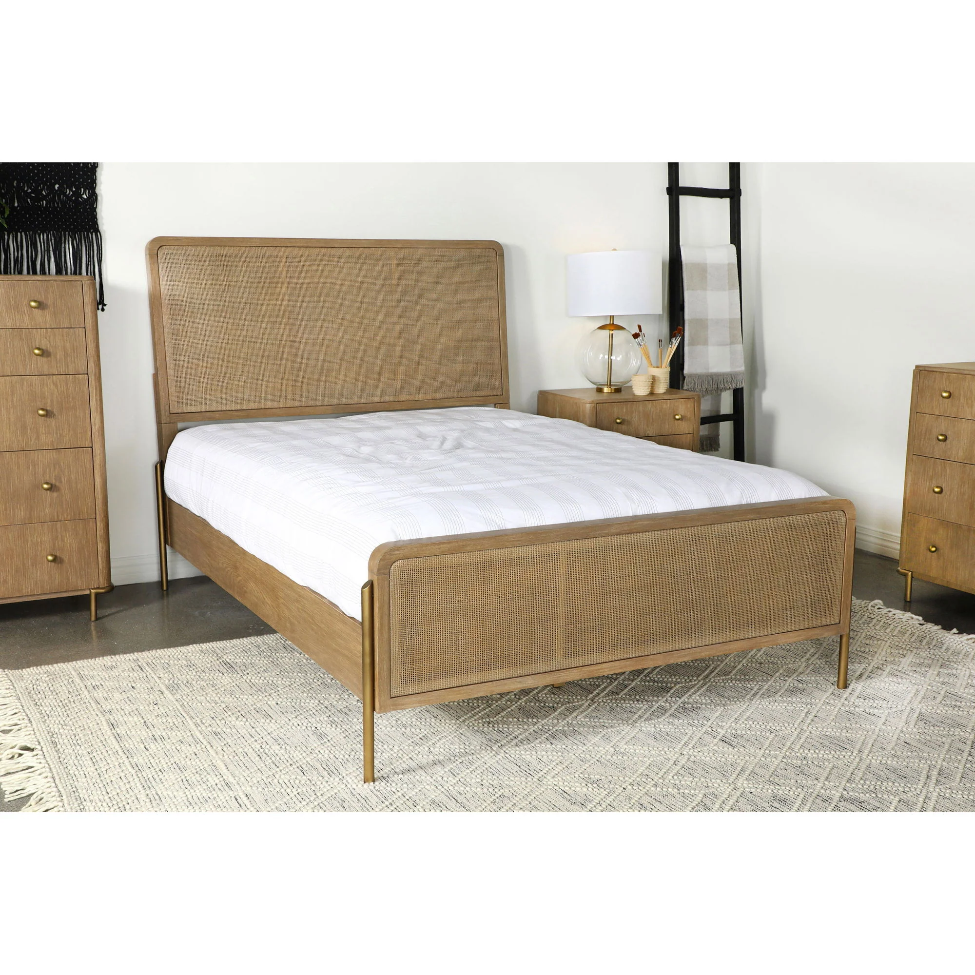 Stevie - Panel Bed - Image 7