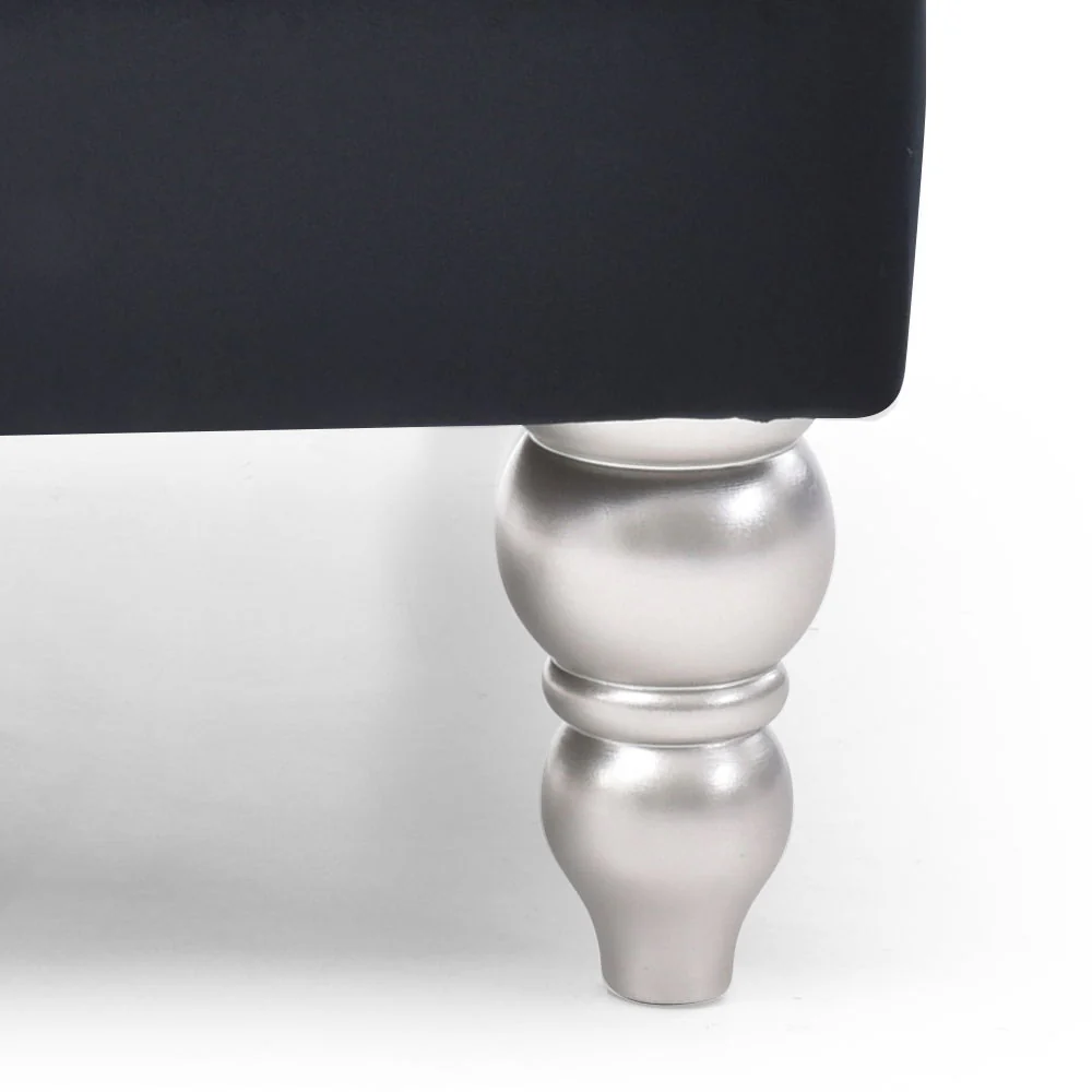 Traditional Armchair Elegant - Image 9