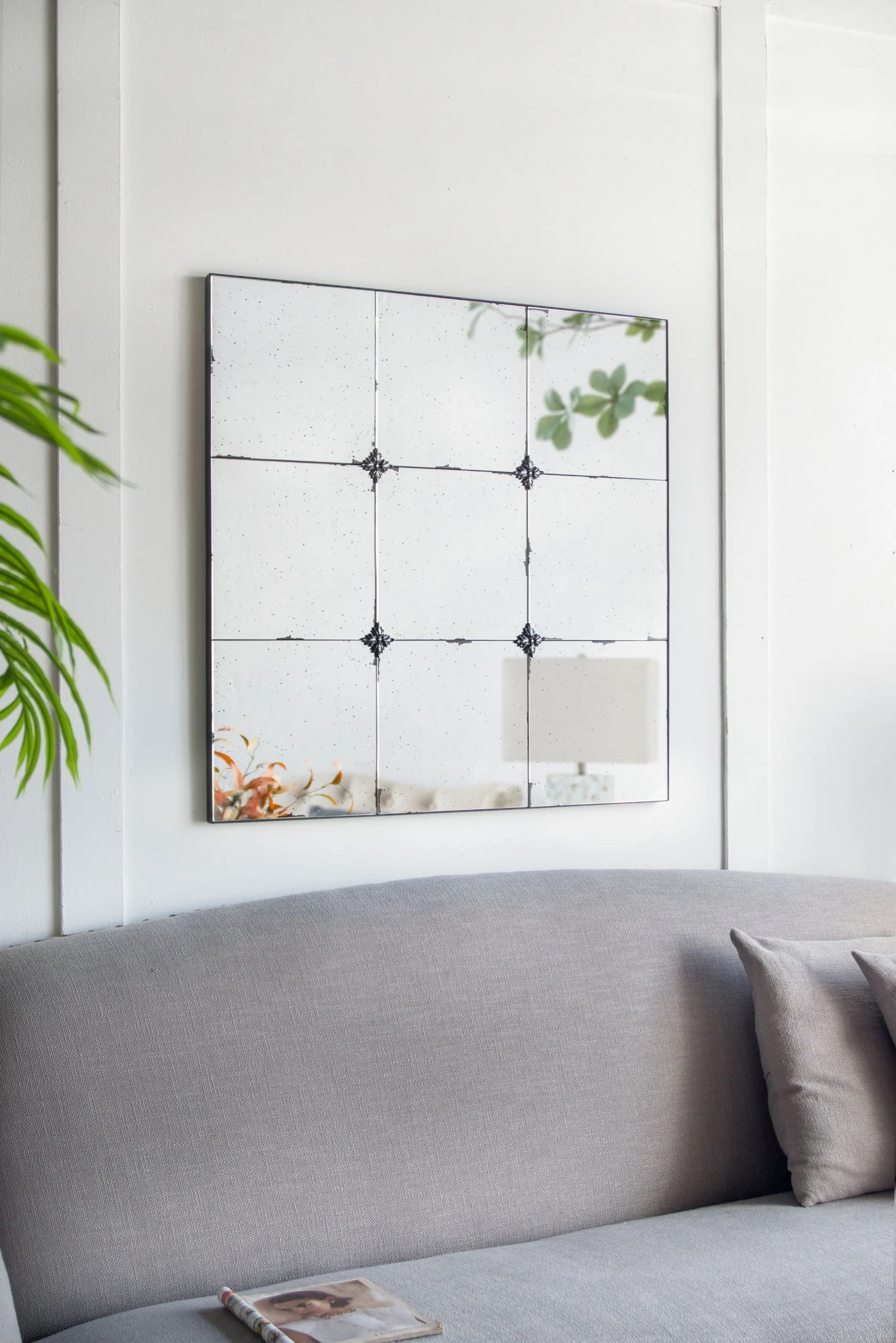 Traditional Decor Style Antique Glass Panel Mirror, Wall Mirror For Bathroom Entryway Console Lean Against Wall - Image 6